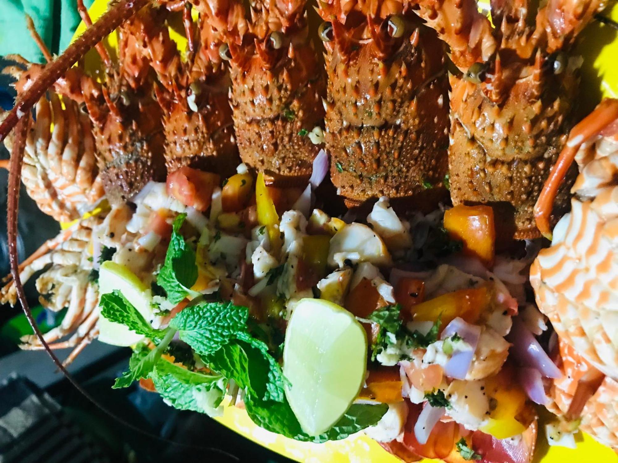 Waves Ranna Cabana And Seafood Exterior photo